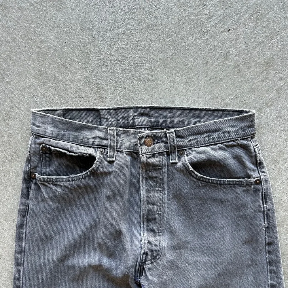 Vintage 80s Levis 501 XX Jeans Size 32x30 Black Dark Wash‎ Denim USA Made Button